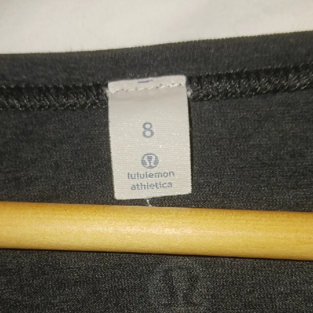 lululemon athletica Grey Long Sleeve Tee Size 8